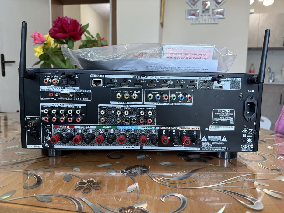 Denon AVR-X3200W Bluetooth Wi-Fi
