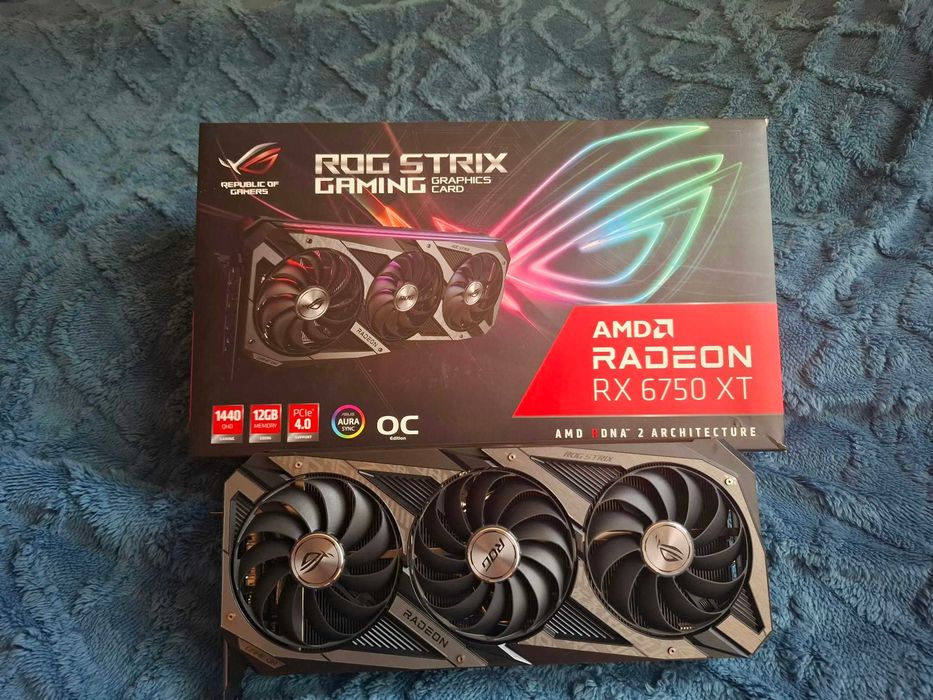AMD Radeon RX 6750 XT