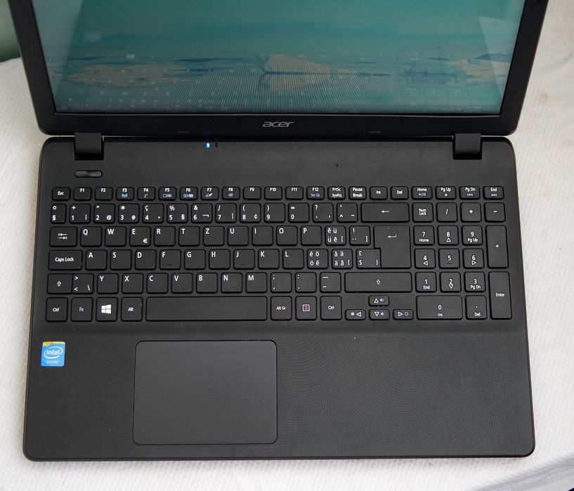 Laptop Acer Intel Celeron quad-core