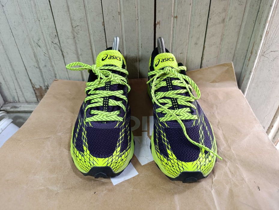 ''Asics Gel-FujiLyte''оригинални маратонки 40 номер