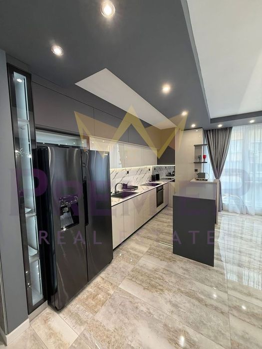 Продава се Тристаен апартамент в Пловдив, Център - 148 кв.м за 2223 €/кв.м - Снимка #3