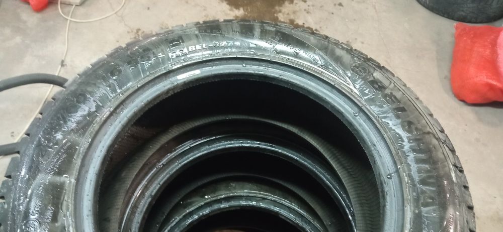 Продам шины липучка