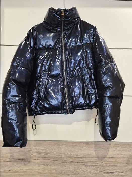 Дамски якета с естествен косъм – стил и топлина на ниски ц