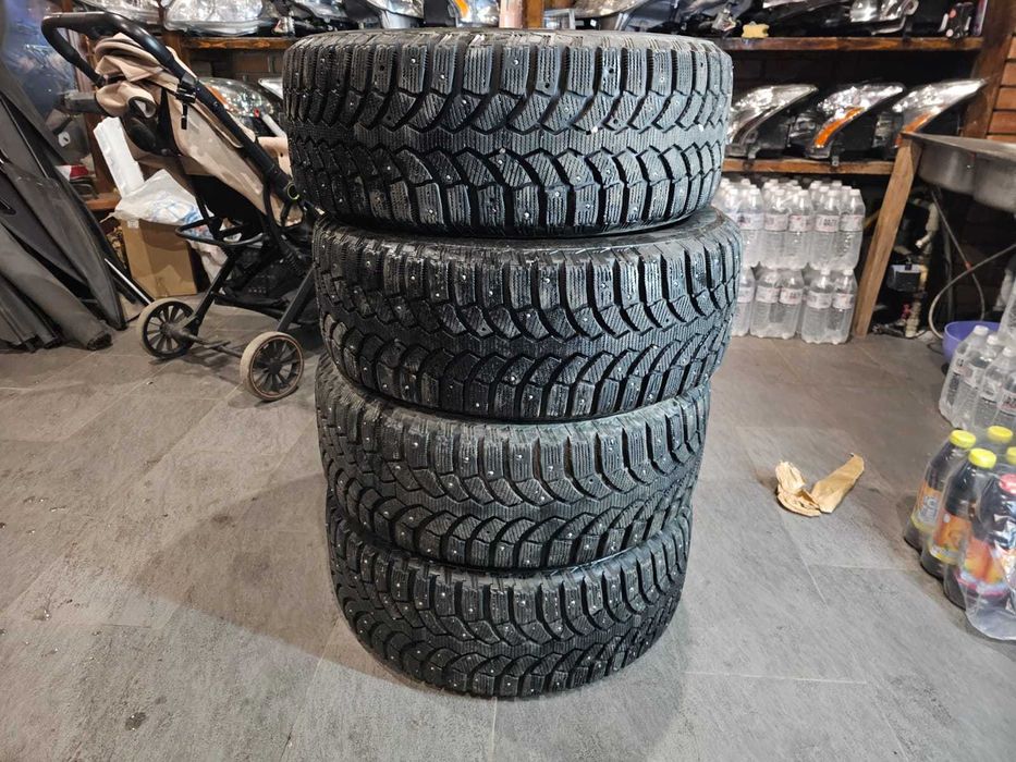 Комплект зимней резины 235-60-R16 (Шипы)