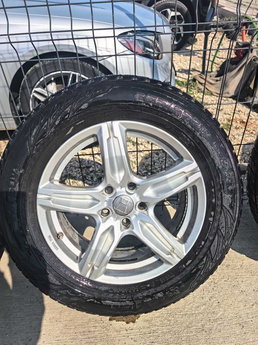 Оригинални джанти Honda + Nokian WR SUV 4 225/65R17 – почти нови