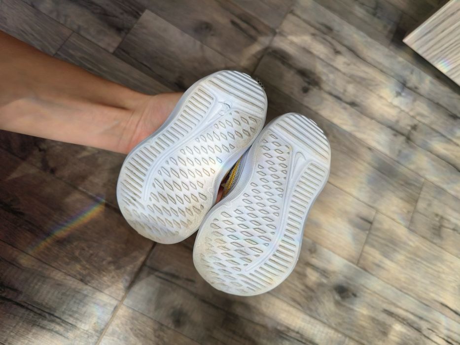 Adidași Nike Nr. 18,5