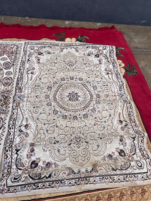 Кілем сатылады 1,50м де 2,30м 2шт