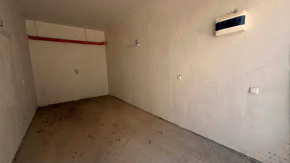 Продава гараж на партер в сграда с АКТ 16
