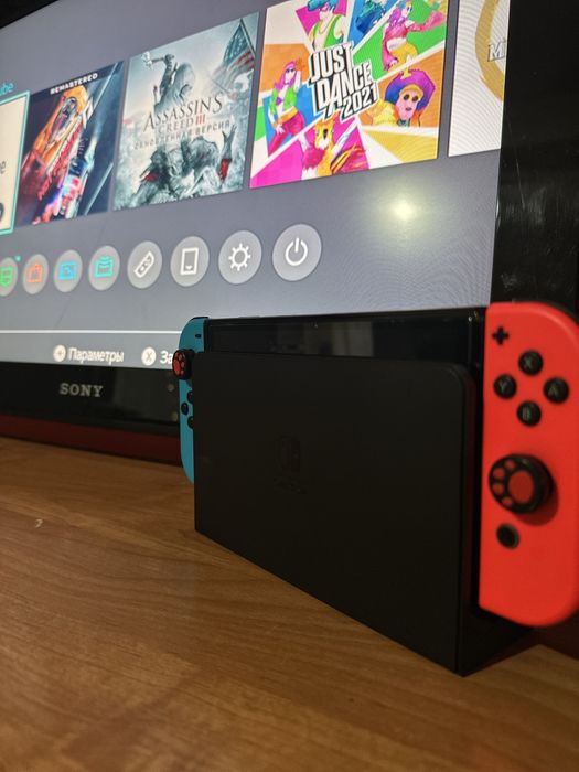 Продам Nintendo Switch Oled — полный комплект