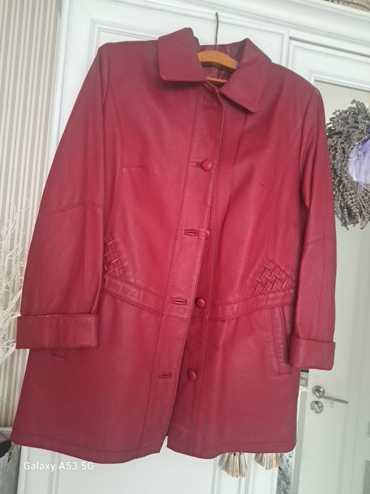 Haina piele rosie de dama