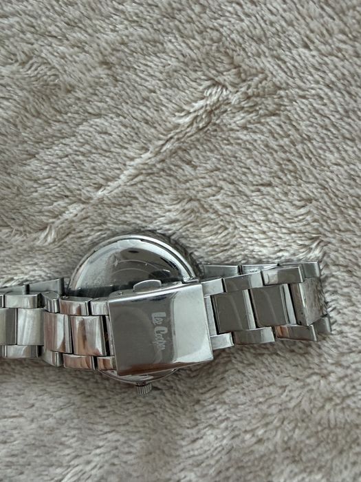 Стилен дамски часовник Lee Cooper