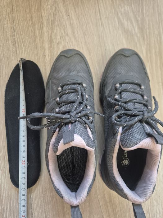 Термокроссовки женские