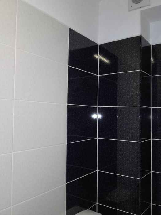 Zugravi renovam case si apartamente