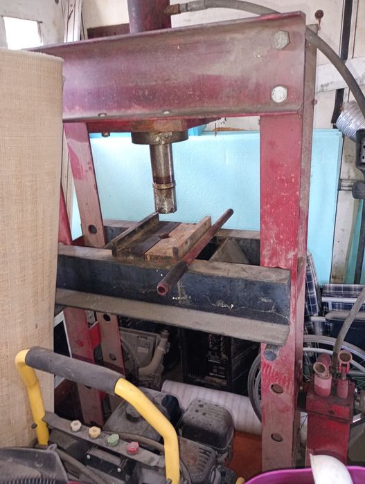 Presa 20 T Hidraulica mare
