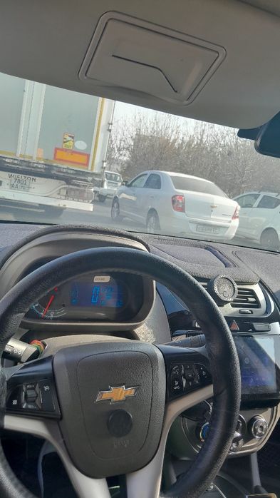 Kubilt moshinasi sotiladi