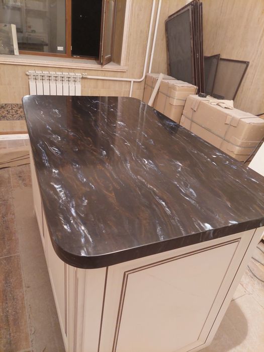 Столешница из камня.