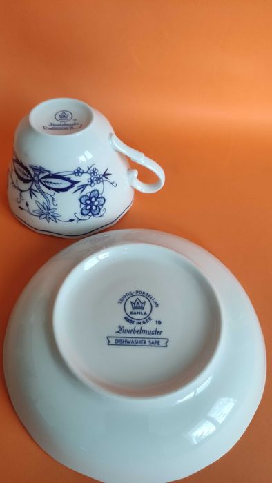 Един прекрасен двоен сет на *Kahla*-ГДР-за чай/дълго кафе