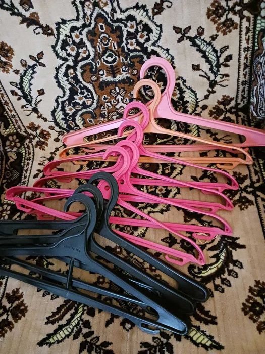 Вешалки для одежды