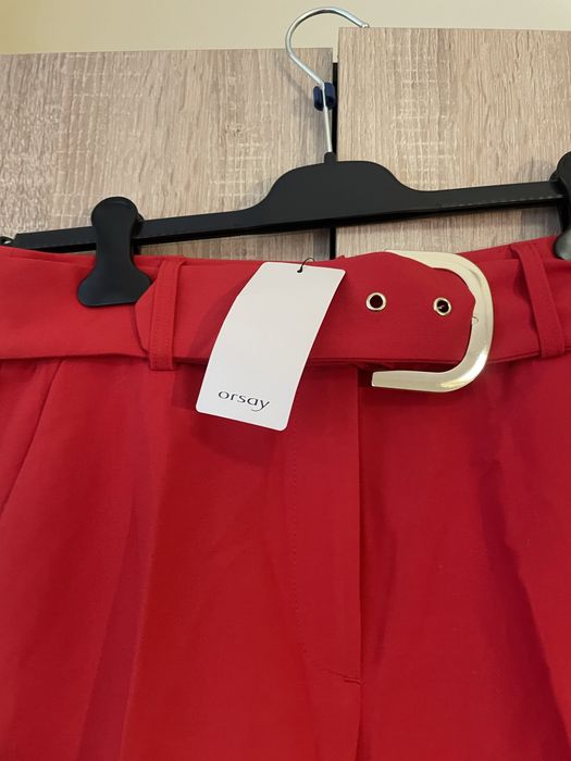 Червен панталон нов