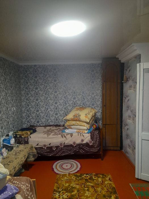 Продам дом в центре станцые.