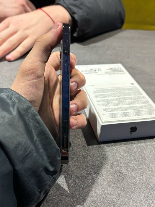 Продается Iphone 12 pro