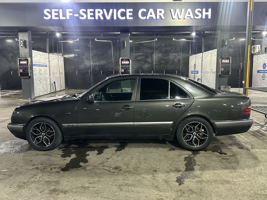 Продаеться Mersedes 210