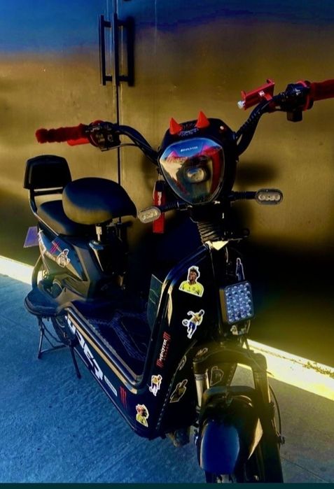 Электрически скутер