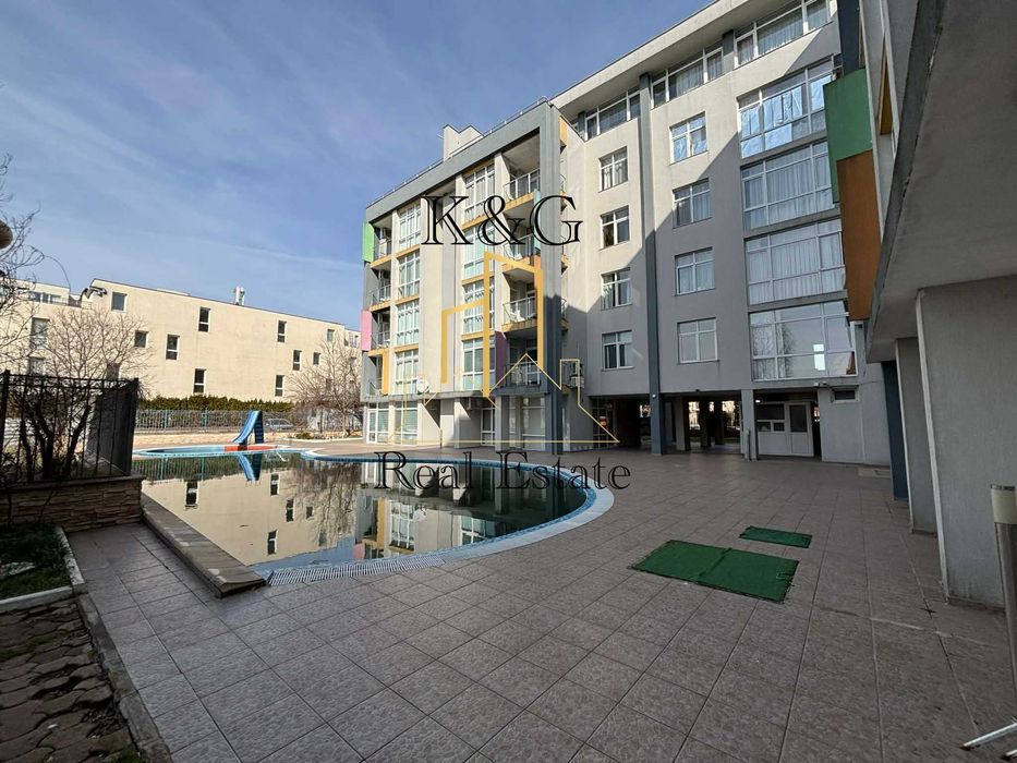 Двустаен апартамент в к-к " Слънчев бряг "