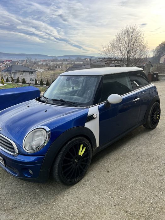 Dezmembrez mini cooper r56 2007 1.6 benzina