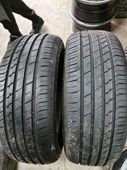 Продам 2 летних баллона 215/55/18