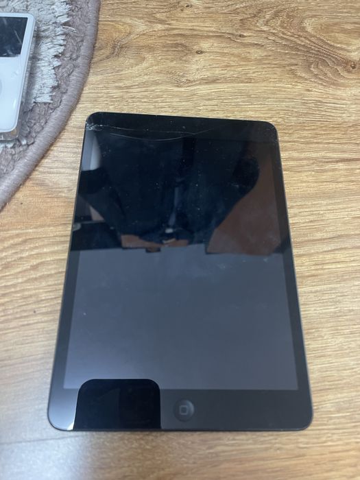 Laptopuri, tablete si telefoane functionale