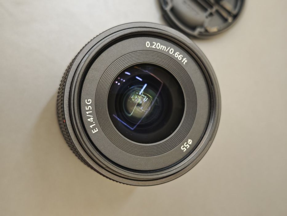 Объектив Sony E 15G f1.4 для APS-C