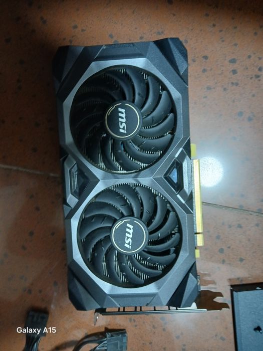 Продам видео карту Rtx 5700