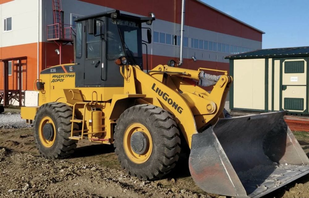 Услуги погрузчика 2 куб