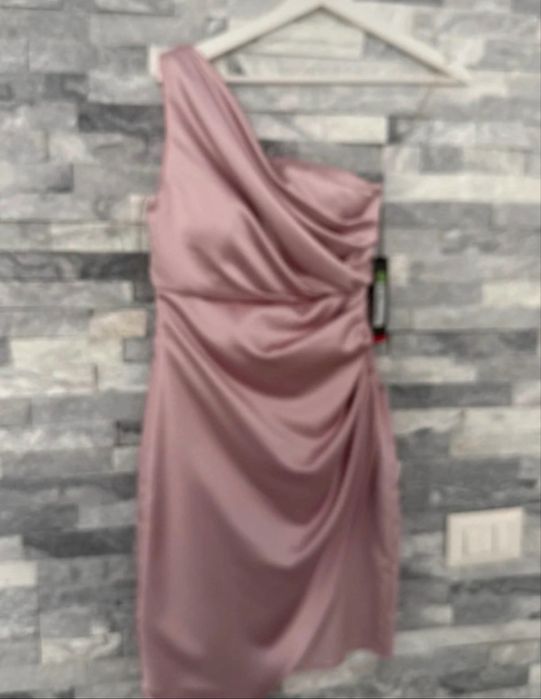 Rochie roz pudrat din satin