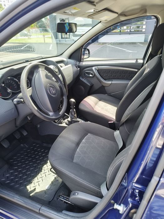 Vând Dacia Duster 4x4, diesel