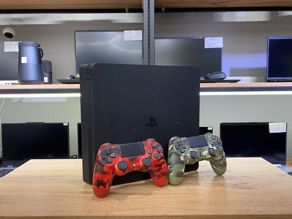 Sony PlayStation 4 Slim,не работает дисковод, версия 13.52, есть игры,