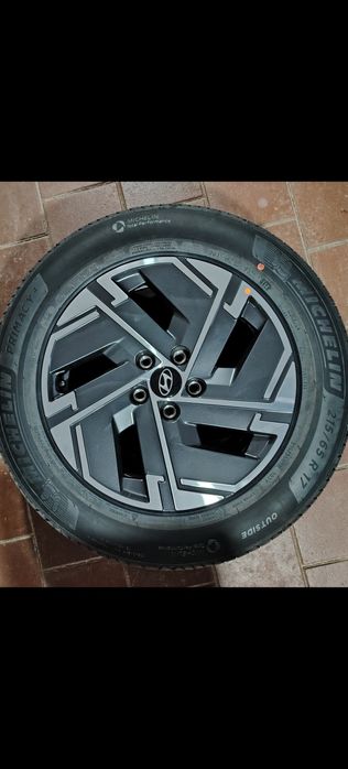 Jante pe 17 cu anvelope noi, senzori, capace  Hiunday Tucson  2025.