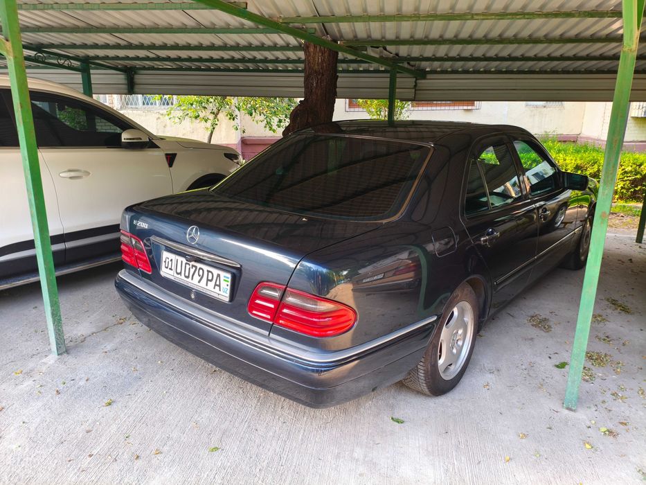 Mercedes-Benz E 200 1996