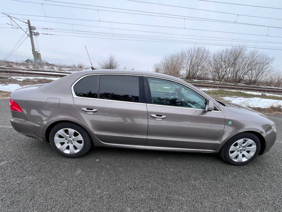 Vând skoda superb