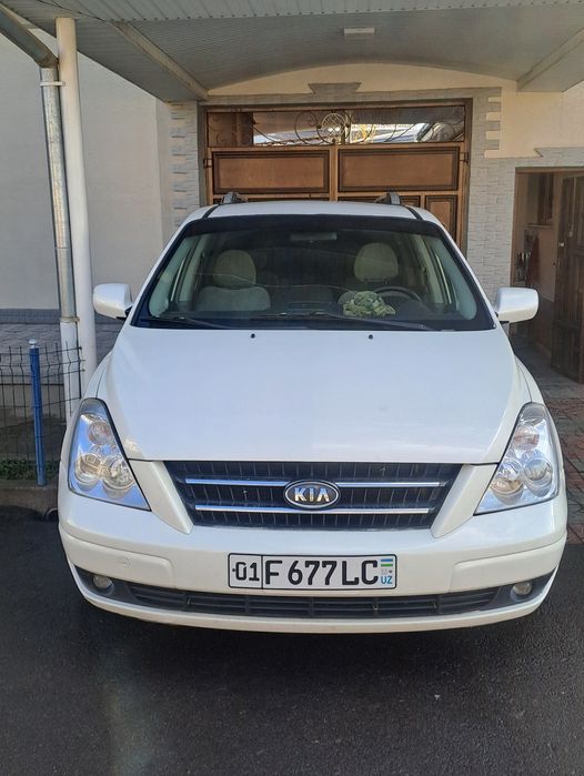 Kia Carnival sotiladi