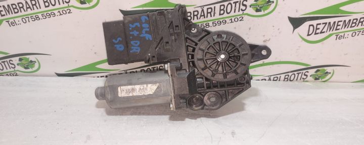 Motoras macara usa dreapta fata Volkswagen VW Golf Plus prima generat
