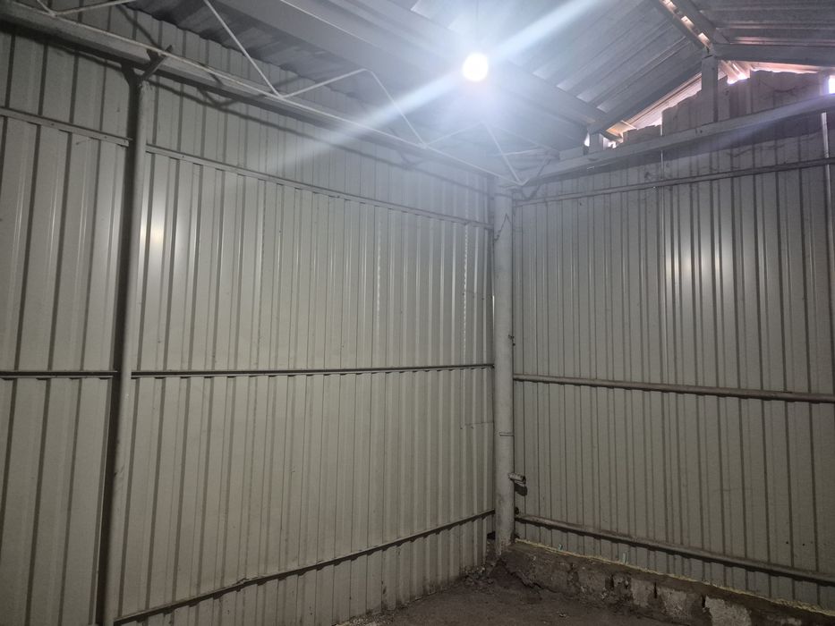 Închiriez garaj str Cuza Vodă