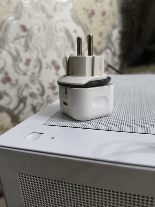 Apple orgenal zaryadnik sotiladi