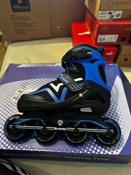 Role Ruthfot negru/albastru, marimea 34-37 nou, la cutie