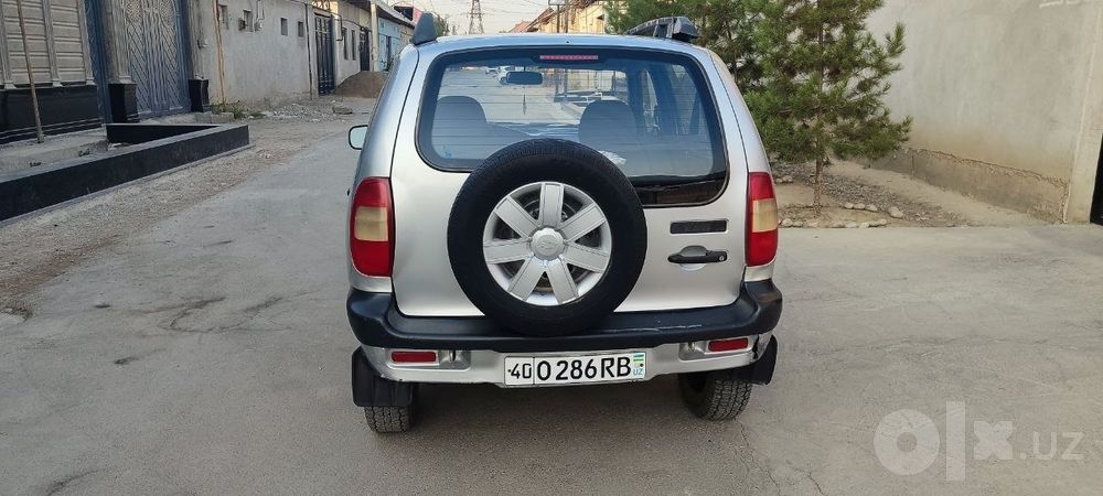 Chevrolet Niva 2004