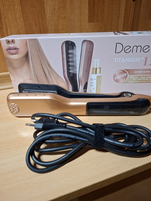 Преса за коса с пара на Demeliss