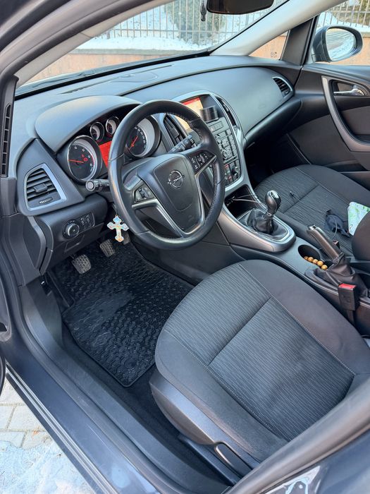 Opel astra J 2015 1.6 cdti distributie schimbata