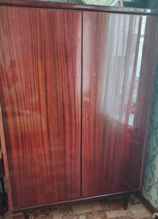 Отдам шкаф даром самовывоз