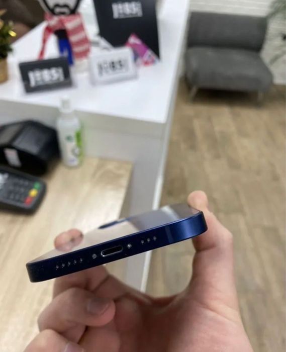 Продам iphone 12